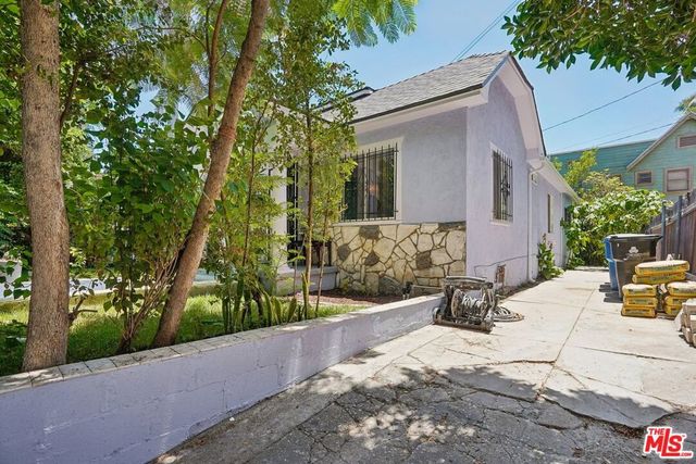 1546 W 30th Street, Los Angeles, CA 90007