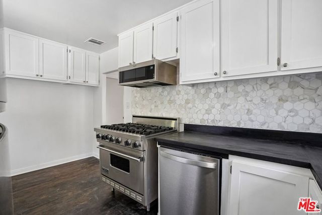 1546 W 30th Street, Los Angeles, CA 90007