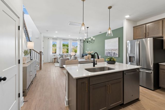 2599 Peaceful Valley Dr, Columbia, TN 38401