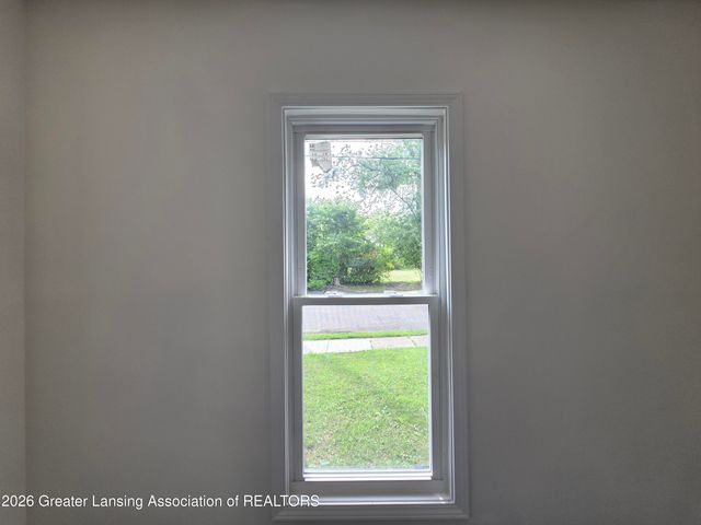 1201 Lathrop Street, Lansing, MI 48912