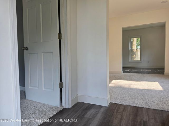 1201 Lathrop Street, Lansing, MI 48912