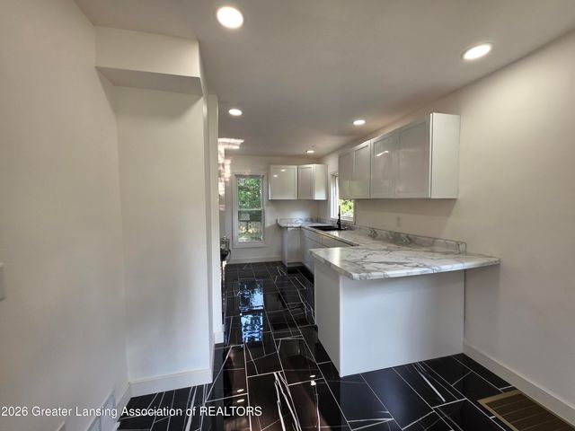 1201 Lathrop Street, Lansing, MI 48912
