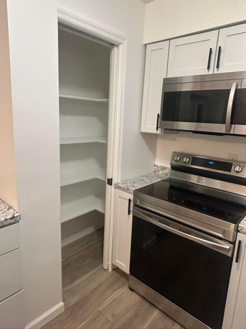 1460 Slade Avenue, 202, Columbus, OH 43235