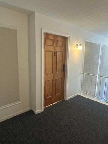 1460 Slade Avenue, 202, Columbus, OH 43235