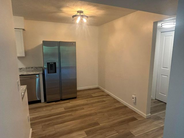 1460 Slade Avenue, 202, Columbus, OH 43235