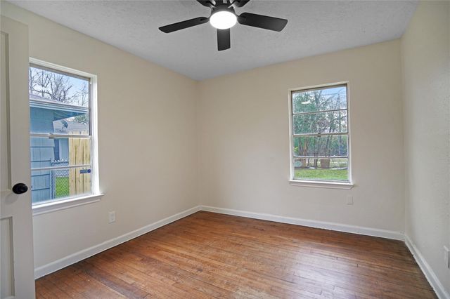 5946 Beldart Street, Houston, TX 77033