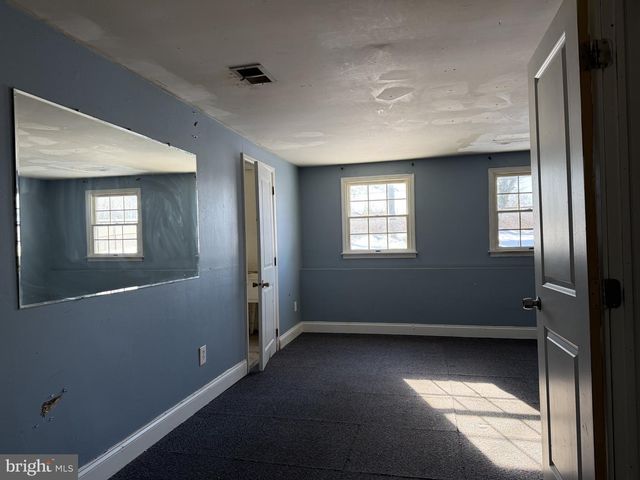 221 S DILLWYN RD, Newark, DE 19711