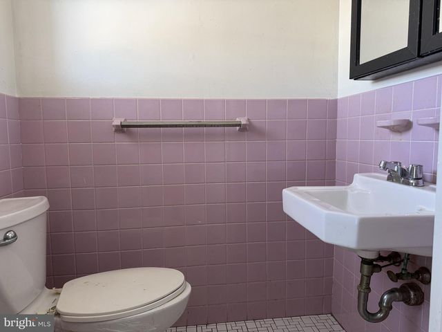 221 S DILLWYN RD, Newark, DE 19711