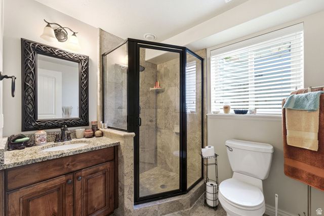 56 WHITAKER CIR, Kaysville, UT 84037