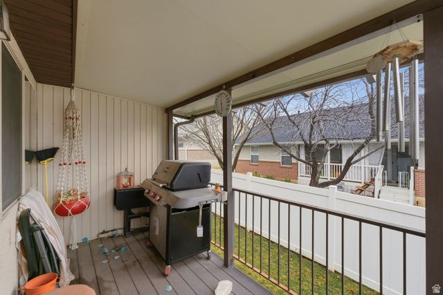 56 WHITAKER CIR, Kaysville, UT 84037