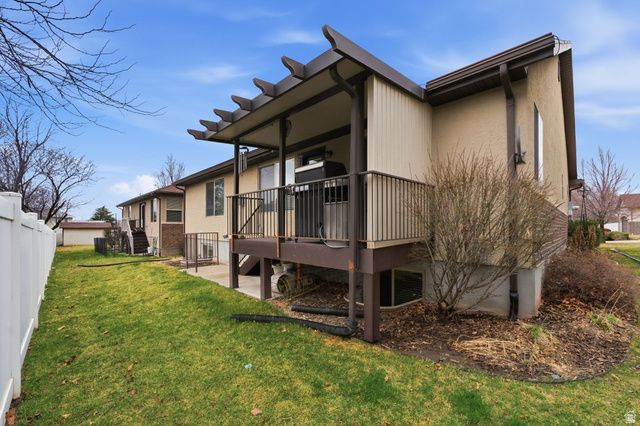 56 WHITAKER CIR, Kaysville, UT 84037