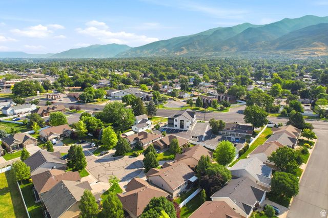 56 WHITAKER CIR, Kaysville, UT 84037