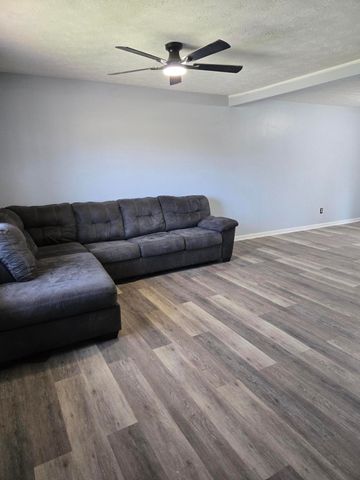 3191 Beaver Creek Drive, Lexington, KY 40517