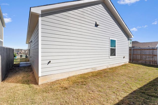 7704 Poppy Petal Dr LOOP, Del Valle, TX 78617