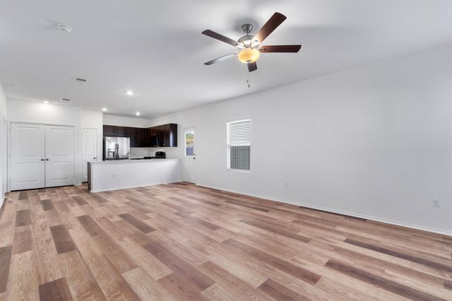 7704 Poppy Petal Dr LOOP, Del Valle, TX 78617