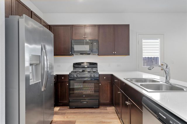 7704 Poppy Petal Dr LOOP, Del Valle, TX 78617