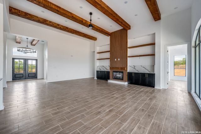 125 Hidden Hills, Floresville, TX 78114