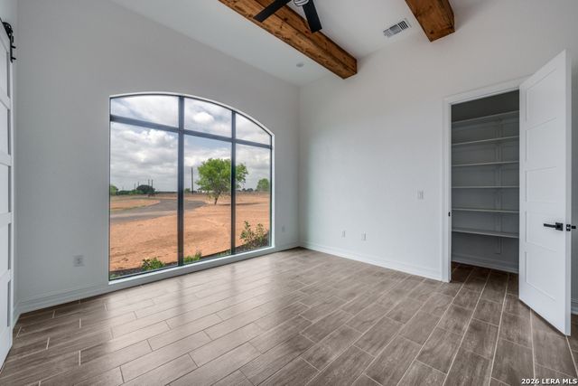 125 Hidden Hills, Floresville, TX 78114