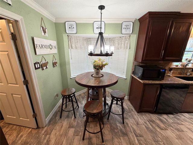 7109 Beechwood Drive, Angleton, TX 77515