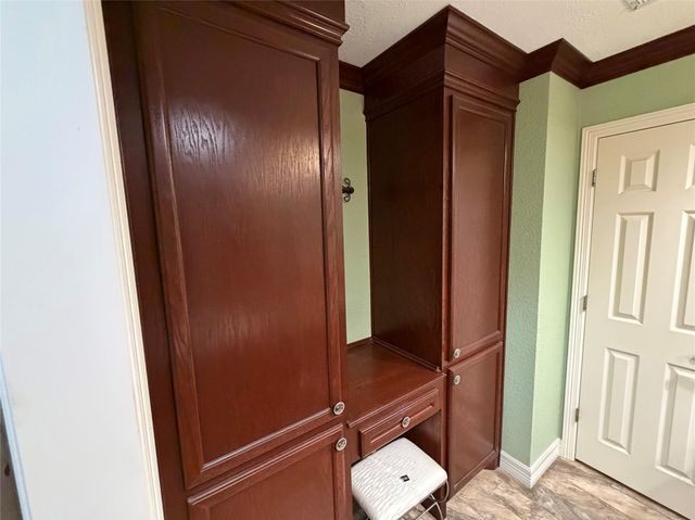 7109 Beechwood Drive, Angleton, TX 77515