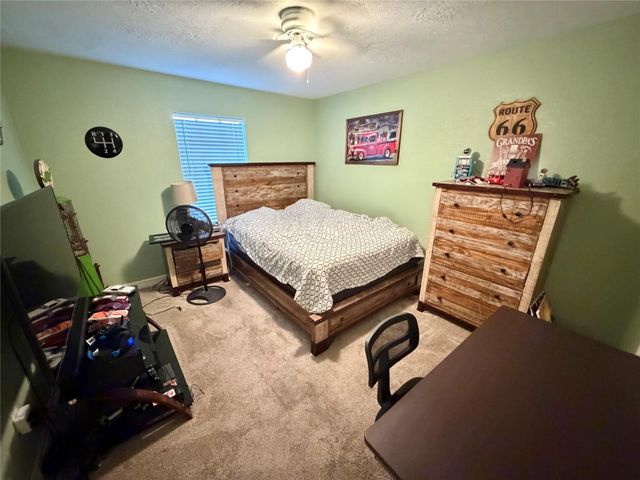 7109 Beechwood Drive, Angleton, TX 77515