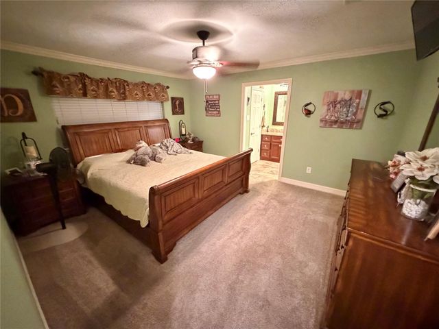 7109 Beechwood Drive, Angleton, TX 77515