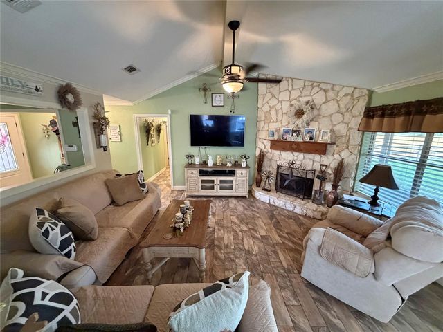 7109 Beechwood Drive, Angleton, TX 77515