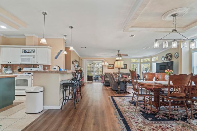 558 Woodholme Dr., Conway, SC 29526