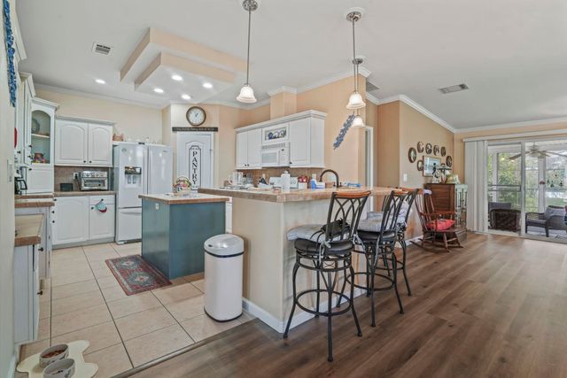 558 Woodholme Dr., Conway, SC 29526