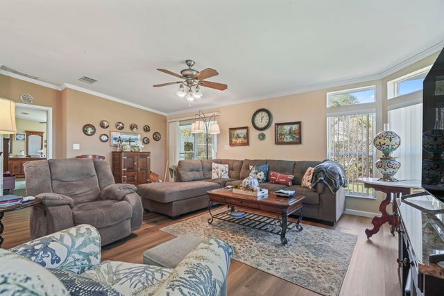 558 Woodholme Dr., Conway, SC 29526