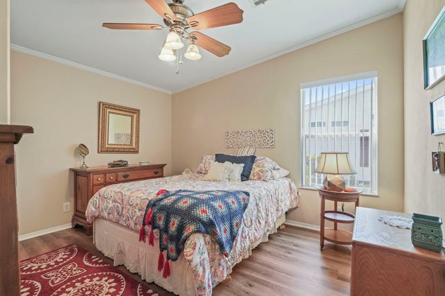 558 Woodholme Dr., Conway, SC 29526