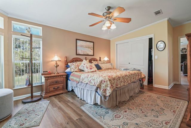 558 Woodholme Dr., Conway, SC 29526