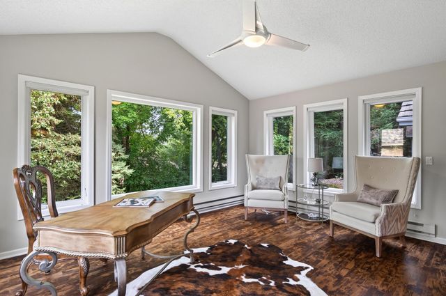 10421 Shelter Grove, Eden Prairie, MN 55347