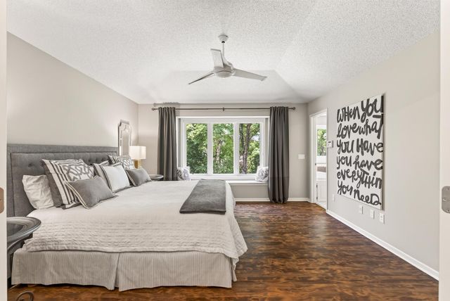 10421 Shelter Grove, Eden Prairie, MN 55347