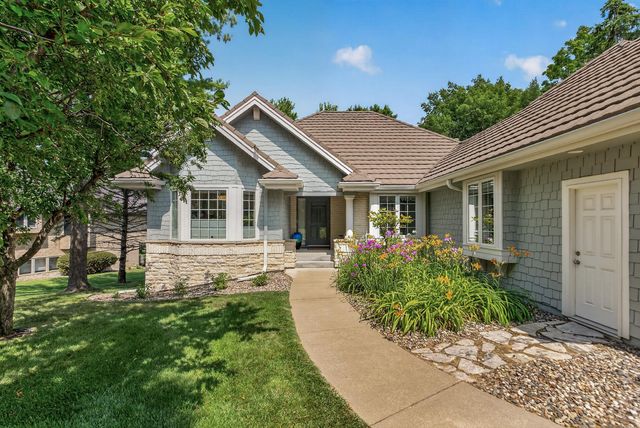 10421 Shelter Grove, Eden Prairie, MN 55347