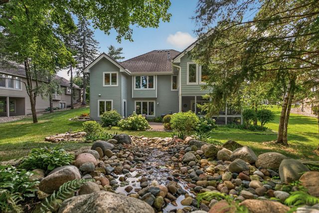 10421 Shelter Grove, Eden Prairie, MN 55347