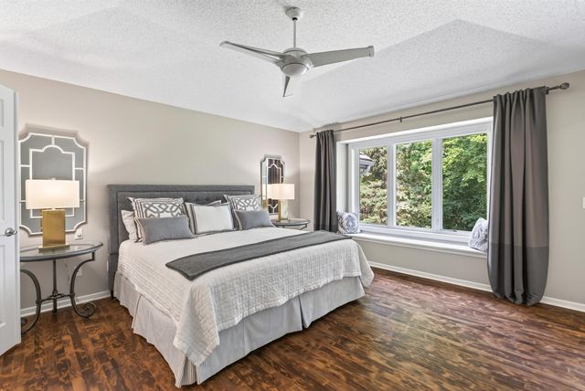 10421 Shelter Grove, Eden Prairie, MN 55347