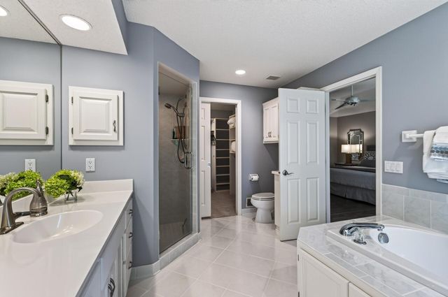 10421 Shelter Grove, Eden Prairie, MN 55347