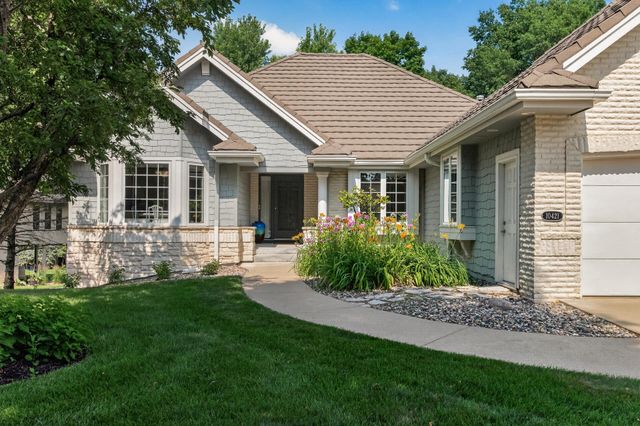 10421 Shelter Grove, Eden Prairie, MN 55347