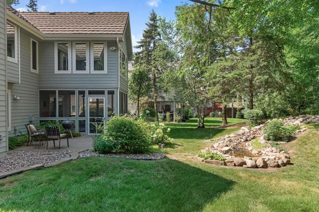 10421 Shelter Grove, Eden Prairie, MN 55347
