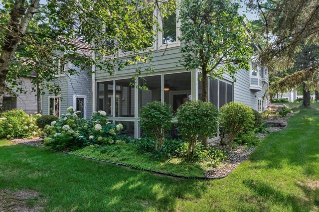 10421 Shelter Grove, Eden Prairie, MN 55347