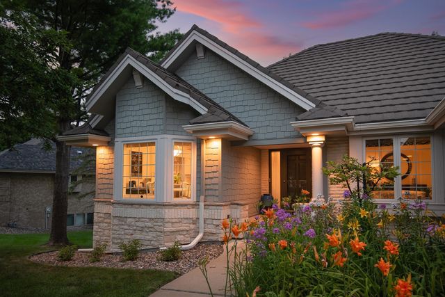 10421 Shelter Grove, Eden Prairie, MN 55347