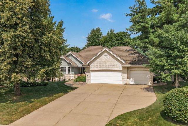 10421 Shelter Grove, Eden Prairie, MN 55347