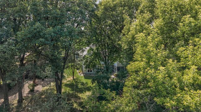 10421 Shelter Grove, Eden Prairie, MN 55347