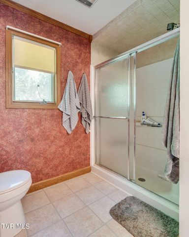 1656 Fall Creek Road, Kingsport, TN 37664