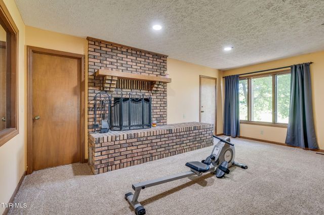 1656 Fall Creek Road, Kingsport, TN 37664