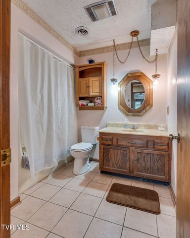 1656 Fall Creek Road, Kingsport, TN 37664