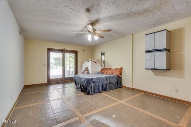 1656 Fall Creek Road, Kingsport, TN 37664