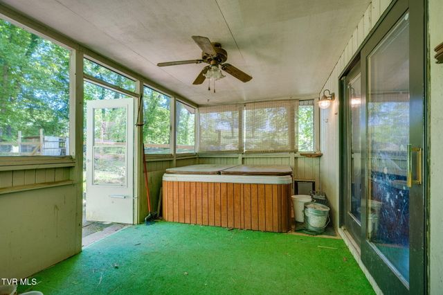 1656 Fall Creek Road, Kingsport, TN 37664