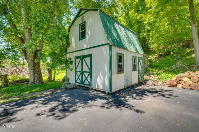 1656 Fall Creek Road, Kingsport, TN 37664